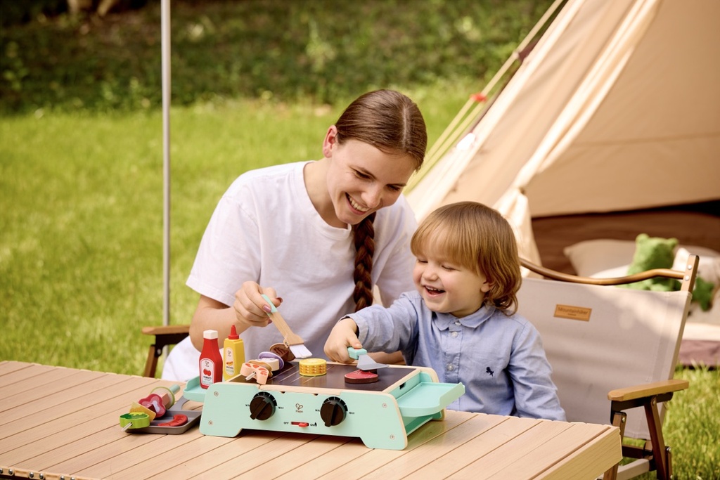 Grill mit Gusseisener Pfanne