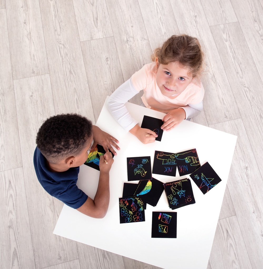 Kratzblätter (200 Blätter + 24 Stifte)