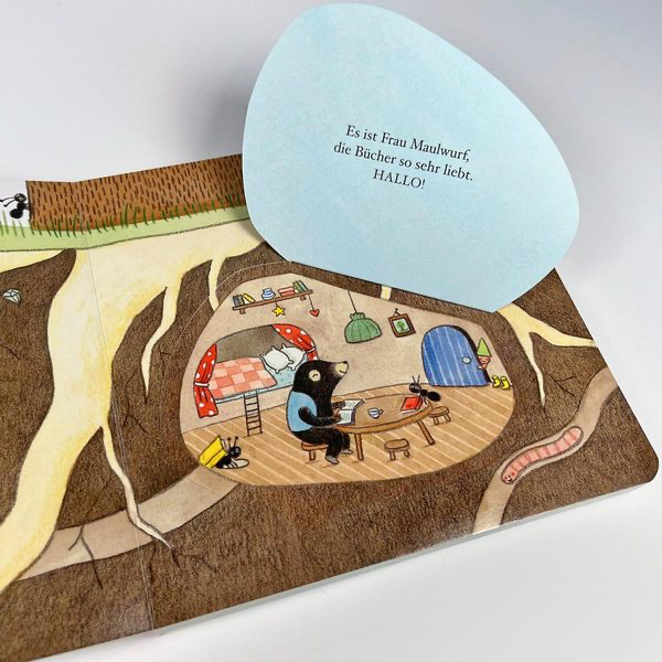 im-baum-ist-was-los-pappbilderbuch-mit-klappen-gebundene-ausgabe-marianne-dubuc-3.webp